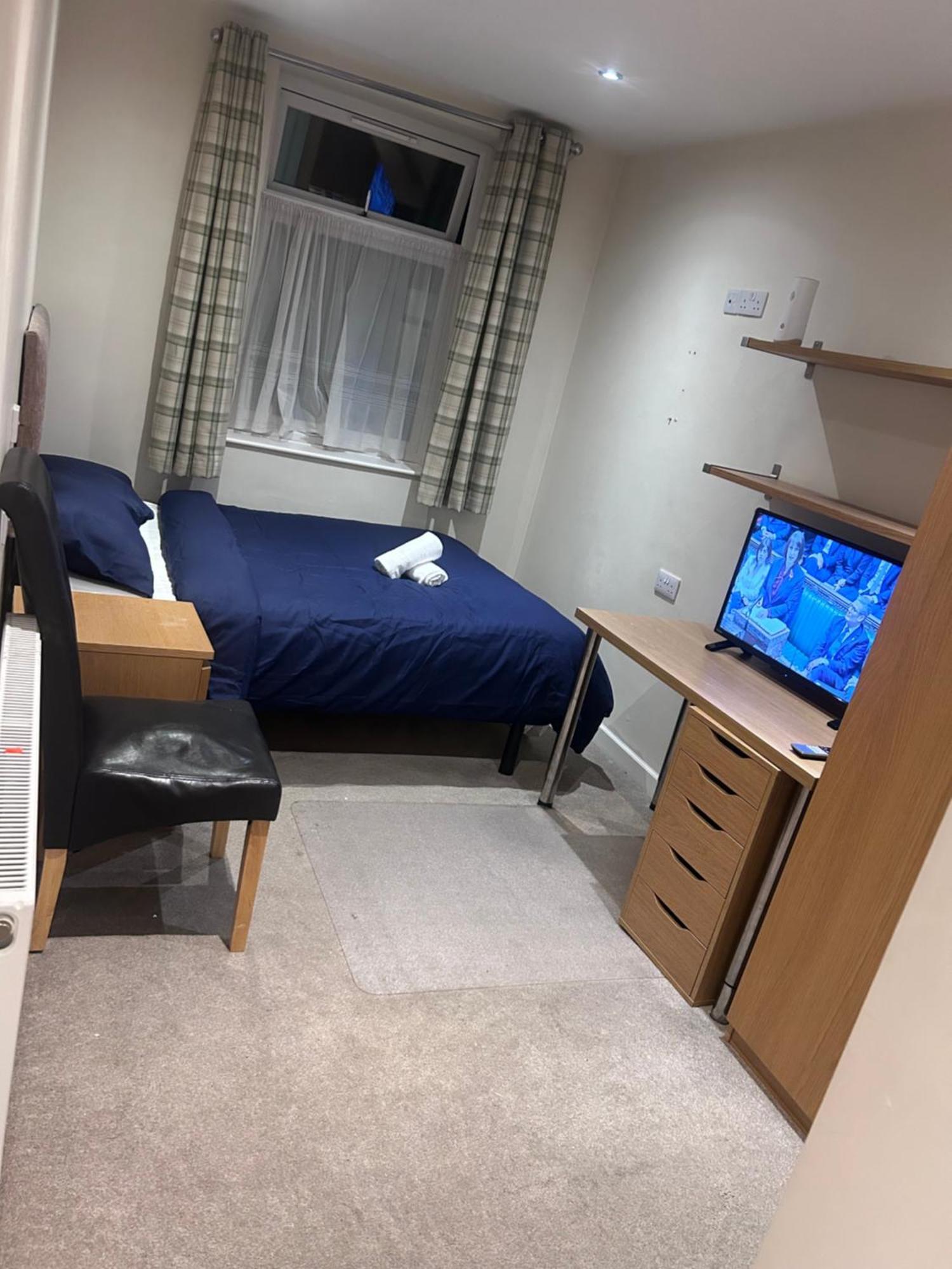Seaford Guest House Xxx Stoke-on-Trent Bagian luar foto