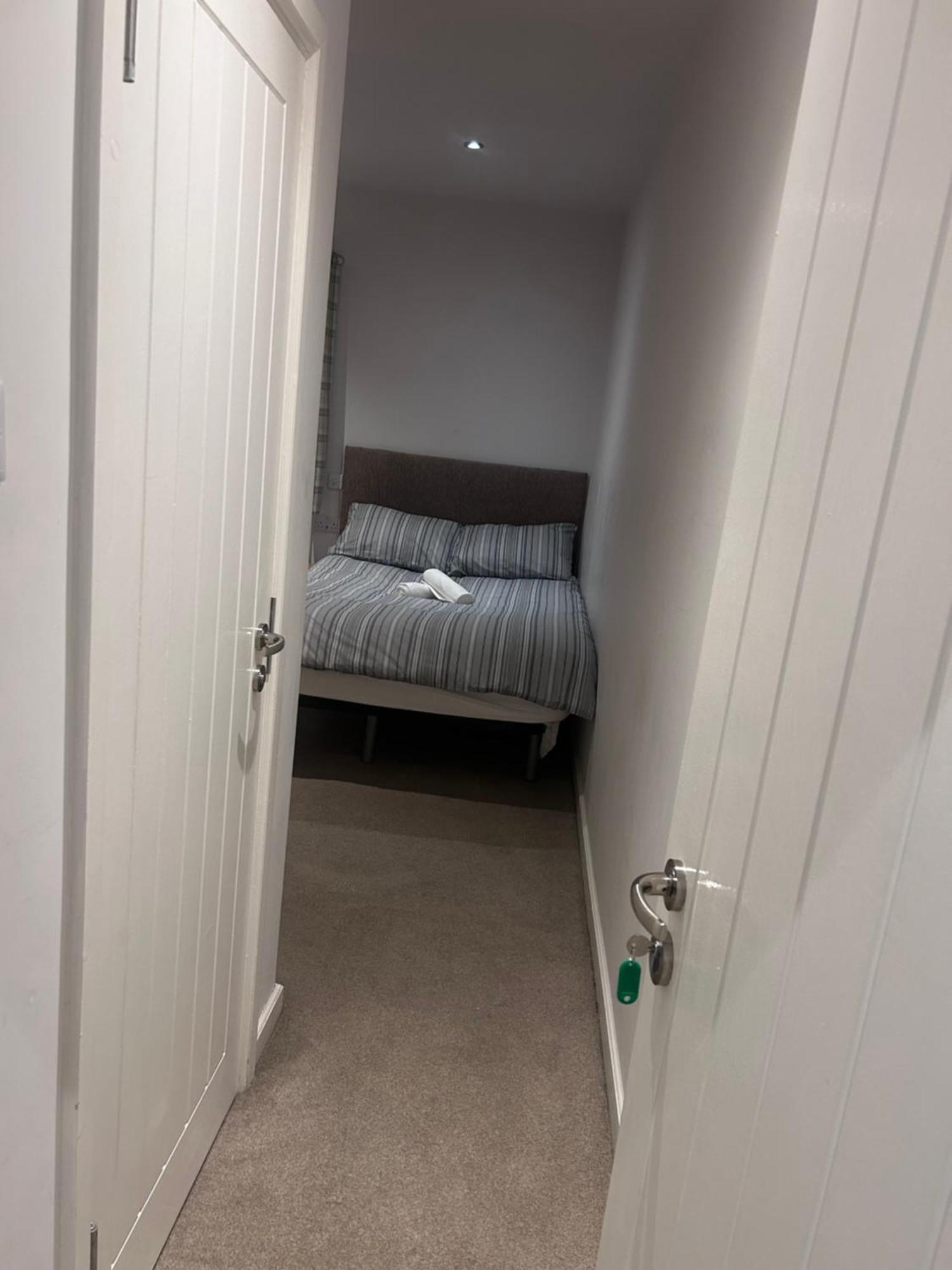 Seaford Guest House Xxx Stoke-on-Trent Bagian luar foto