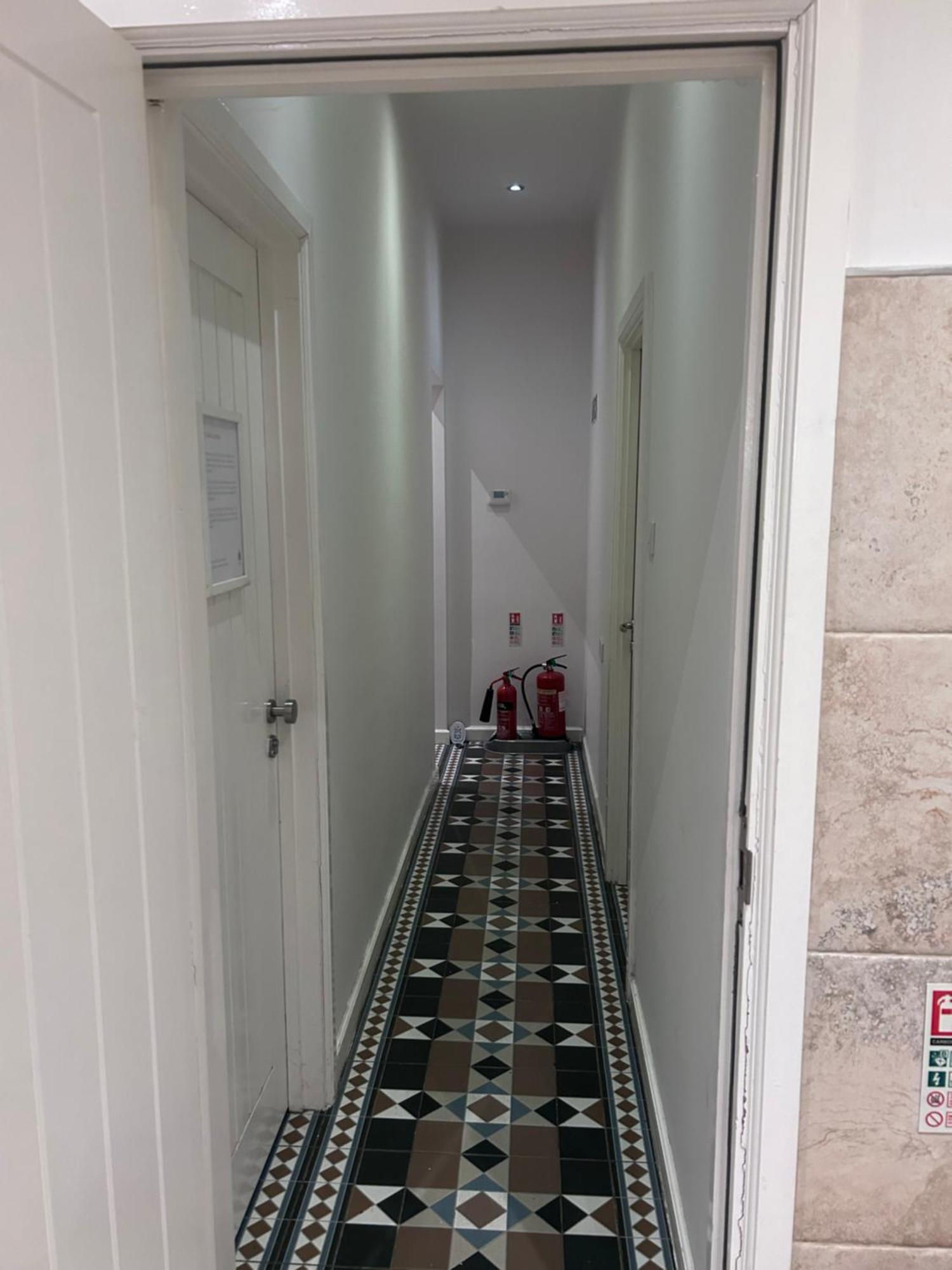 Seaford Guest House Xxx Stoke-on-Trent Bagian luar foto